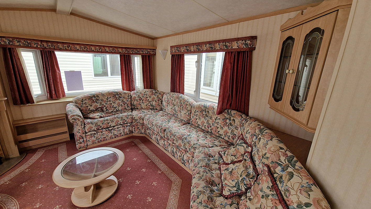 151 Willerby Lyndhurst 37x12 Worcestershire Caravan Sales