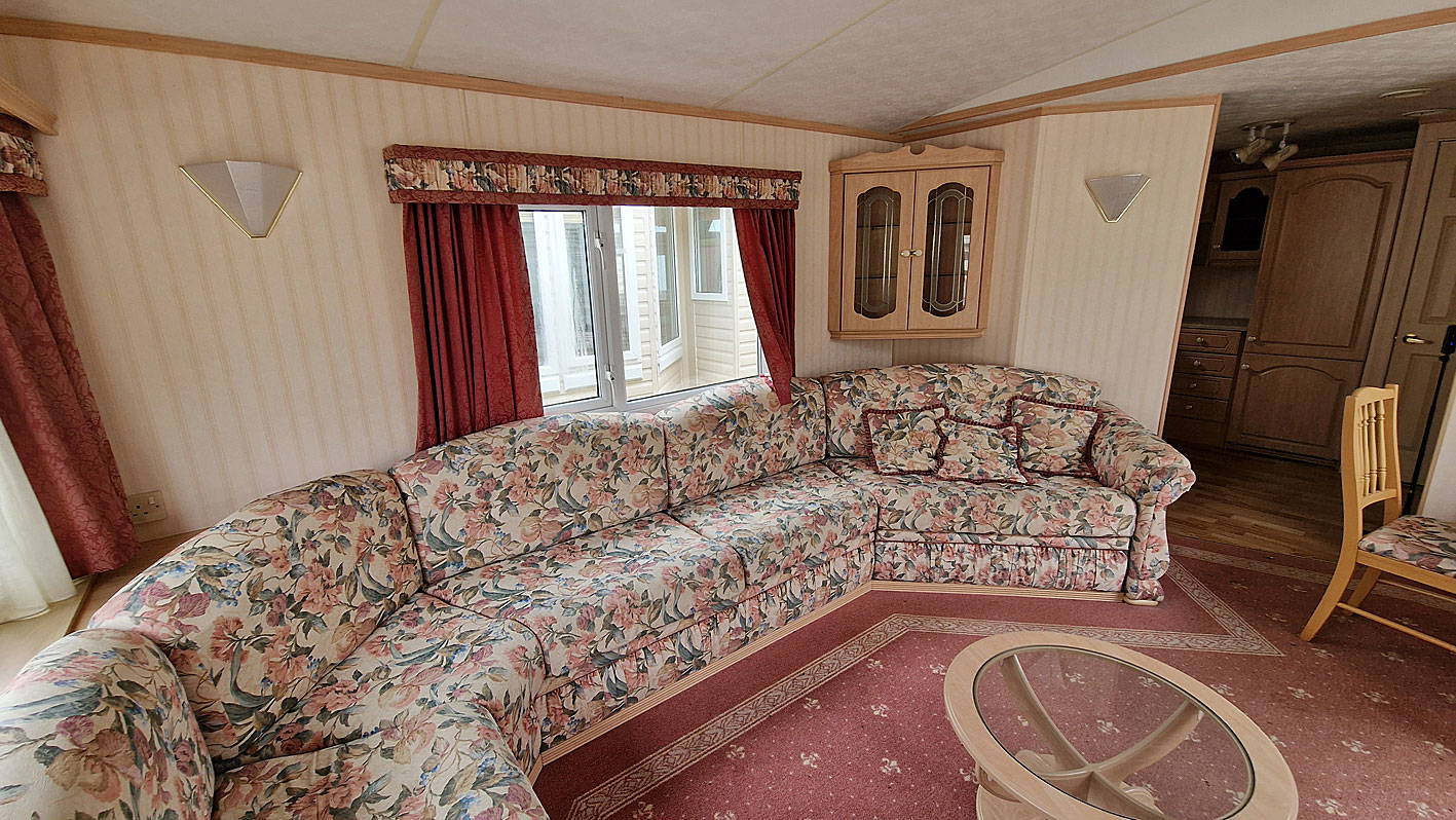 151 Willerby Lyndhurst 37x12 Worcestershire Caravan Sales
